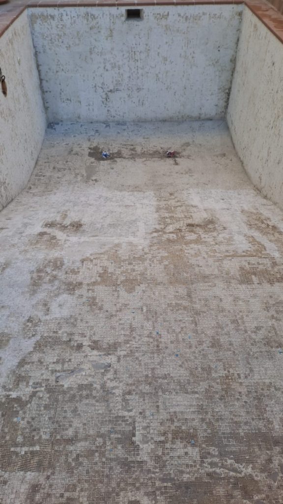 كشف واصلاح تسربات المياه بدبي