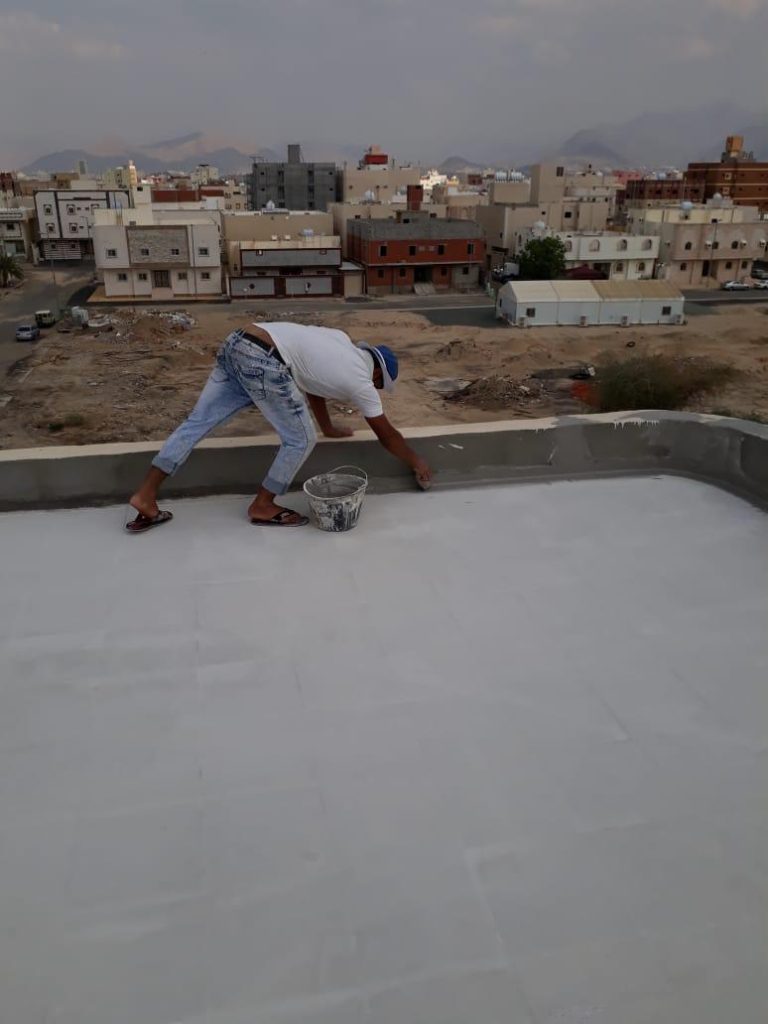 كشف تسربات الأسطح بدبى