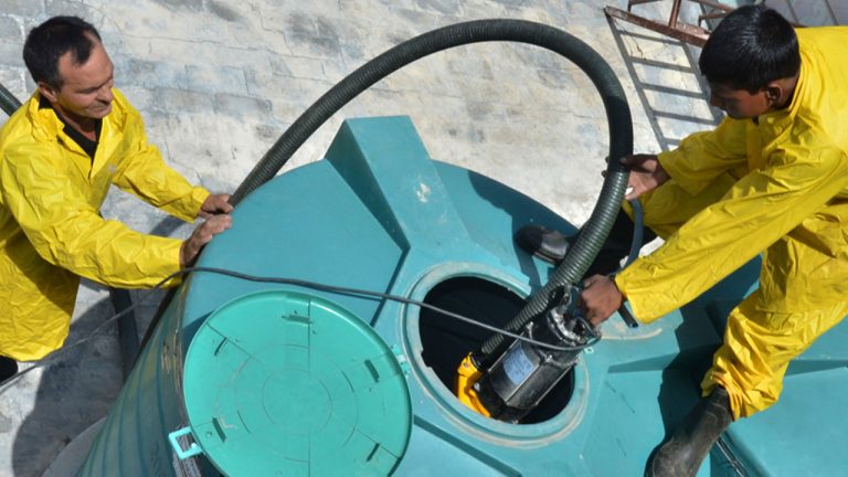 كشف تسربات خزانات المياه بابوظبي