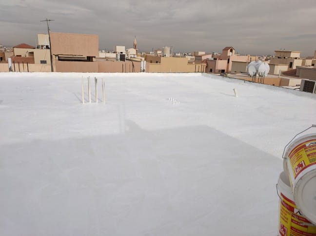 عزل الاسطح بالعين