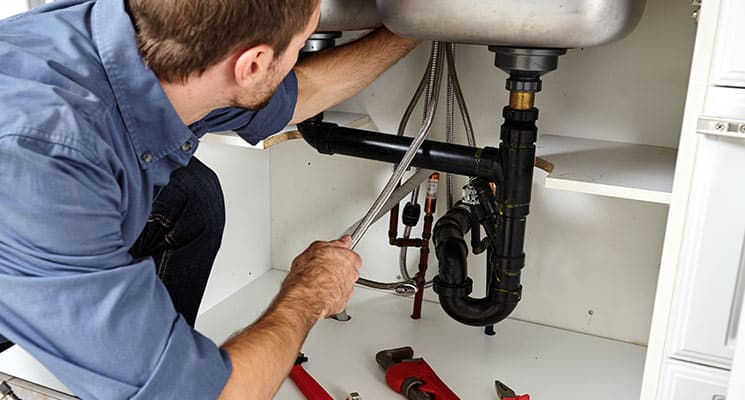 كشف تسرب الماء بالإمارات