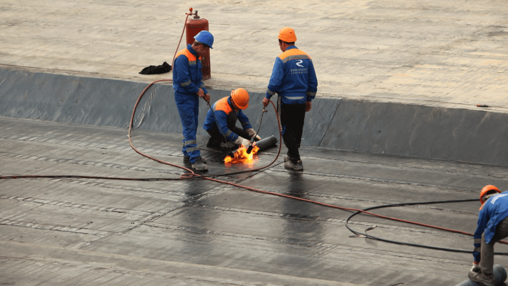 عزل الاسطح من تسربات المياه