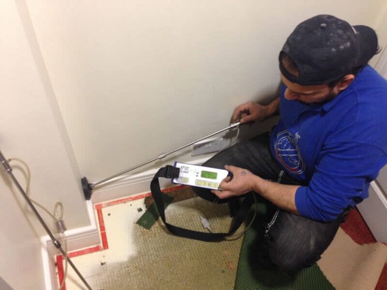 كشف تسربات المياه تحت البلاط بعجمان